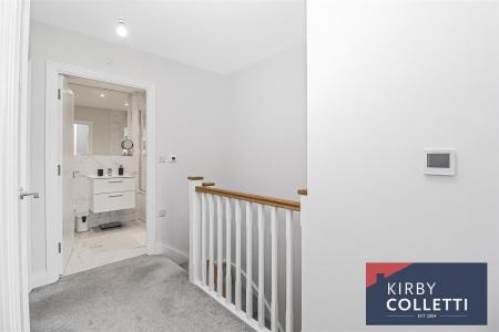 FIRST FLOOR LANDING
