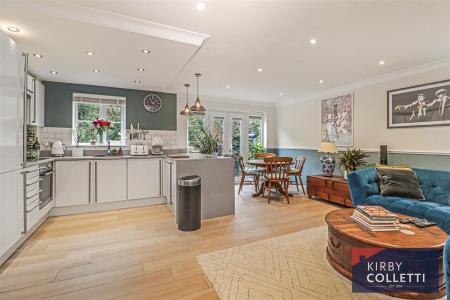 Open Plan Lounge/Re-Fitted Kitchen