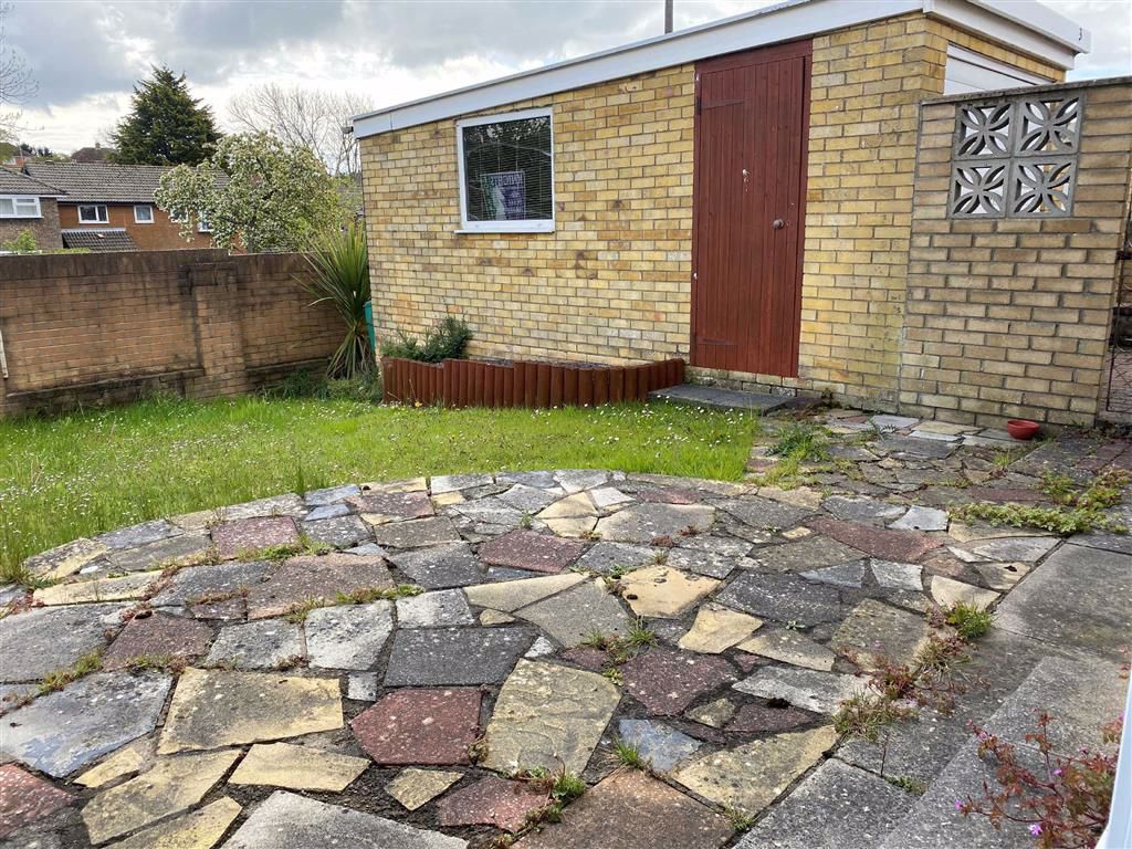 2 bedroom Detached Bungalow for sale in Barry