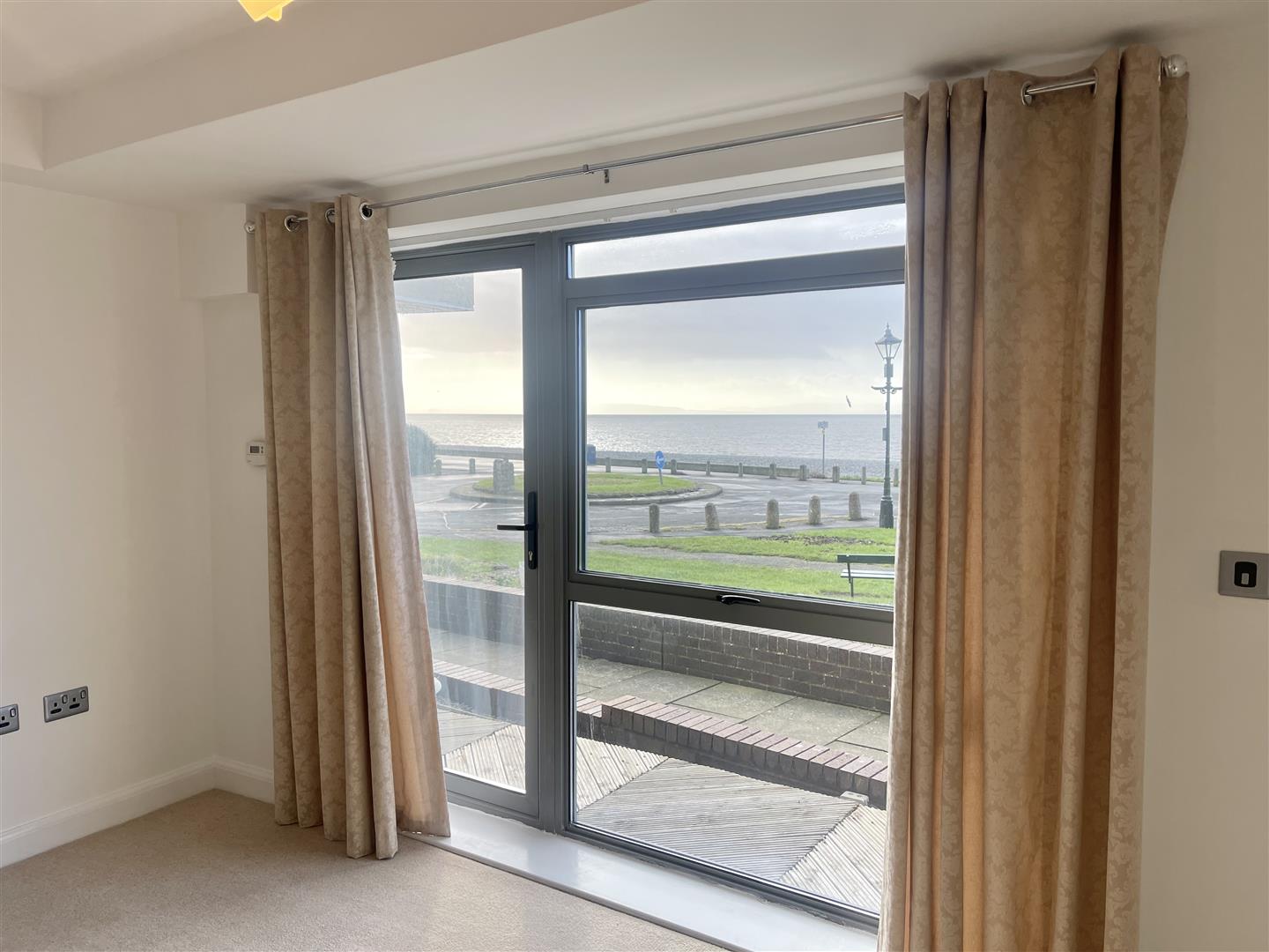 3 bedroom Apartment for sale in Barry