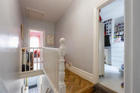 FIRST FLOOR LANDING