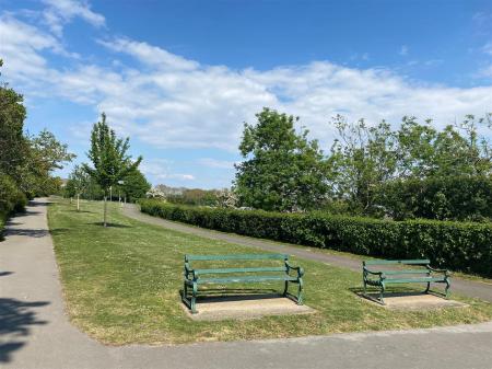 24 The Parade - park 1.jpg