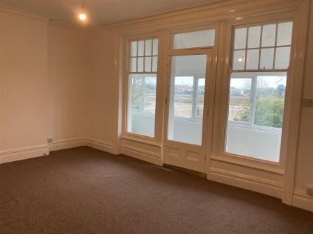 24 The Parade - living room.jpg