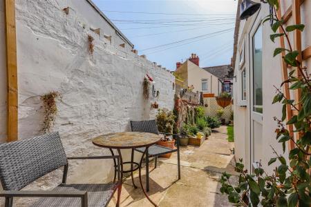 Maes Y Cwm NEW_-4.jpg