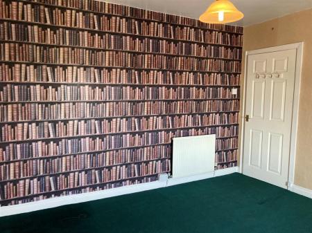 76 High Street - bedroom books.jpg