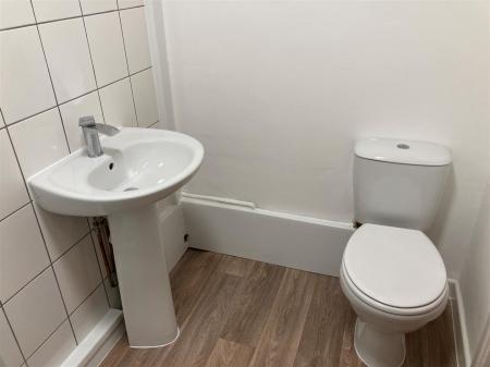 front flat, 24 The Parade - shower room 7.jpg