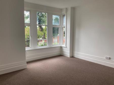 front flat, 24 The Parade - living room 5.jpg
