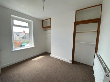 21 Phyllis Street - rear bedroom.jpg