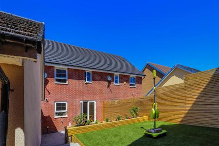 Orchard Walk-17.jpg