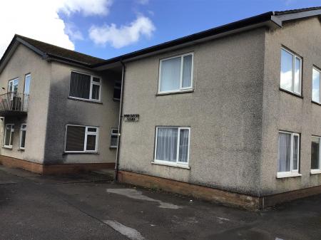 3 Maplewood Close - front.jpg