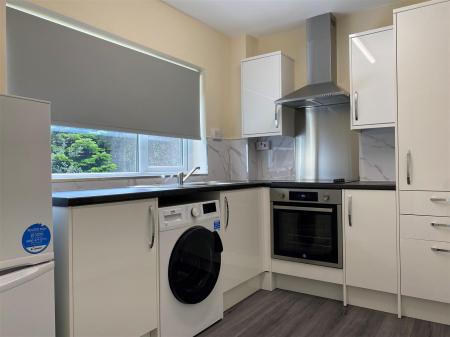 3 Maplewood Court - kitchen.jpg