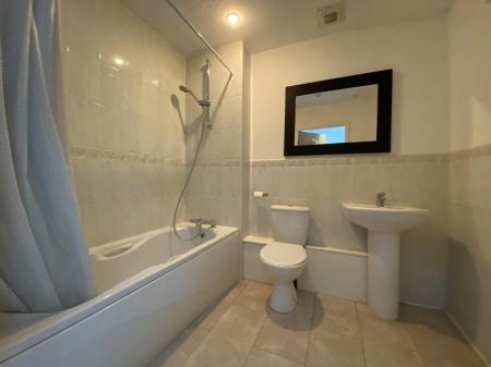Amorella House - bathroom.jpg