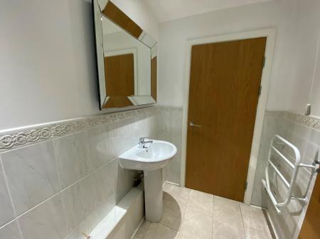 Amorella House - ens suite 2.jpg