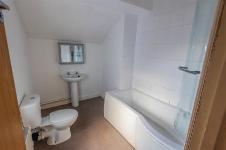82 Phyllis St_-9.jpg