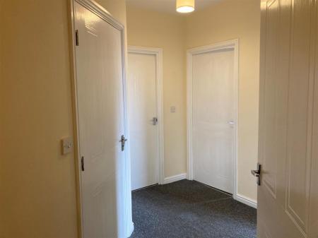 24 Ty Capstan - hallway 2.jpg