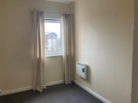 24 Ty Capstan - second bedroom.jpg