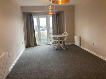 24 Ty Capstan - living room.jpg