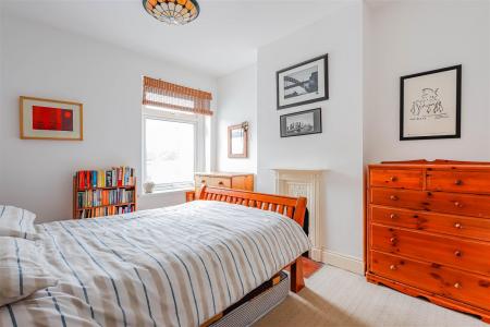 Maes Y Cwm Street_-4.jpg