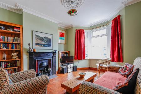 Maes Y Cwm Street_-15.jpg