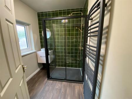 21 Crossfield Road - bathroom.jpg