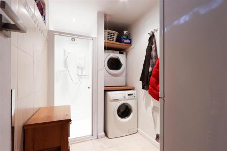 Griffin Close -21.jpg