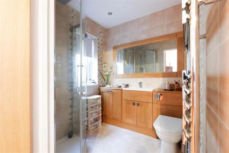 Griffin Close -8.jpg