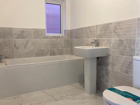 346 Church Road - bathroom 2.jpg