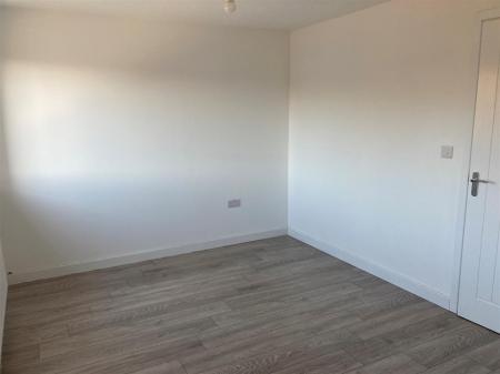 346 Church Road - bedroom one.jpg