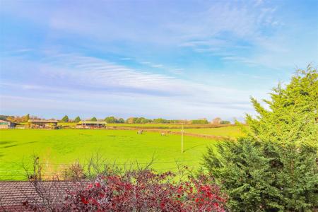 Roberts Close -30.jpg