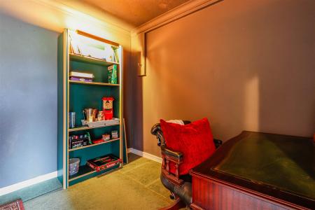 Roberts Close -19.jpg