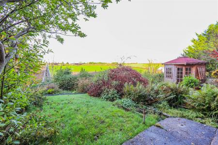 Roberts Close -22.jpg