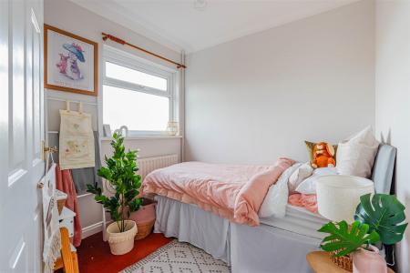 Roberts Close -14.jpg