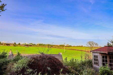 Roberts Close -21.jpg