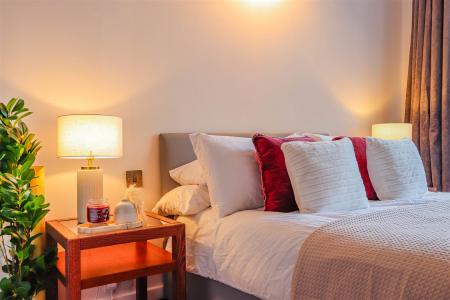 Roberts Close -3.jpg