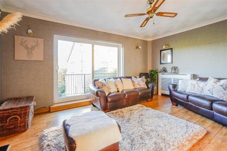 Roberts Close -7.jpg