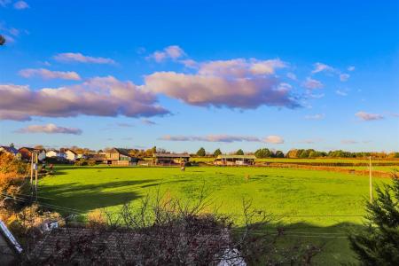 Roberts Close -10.jpg