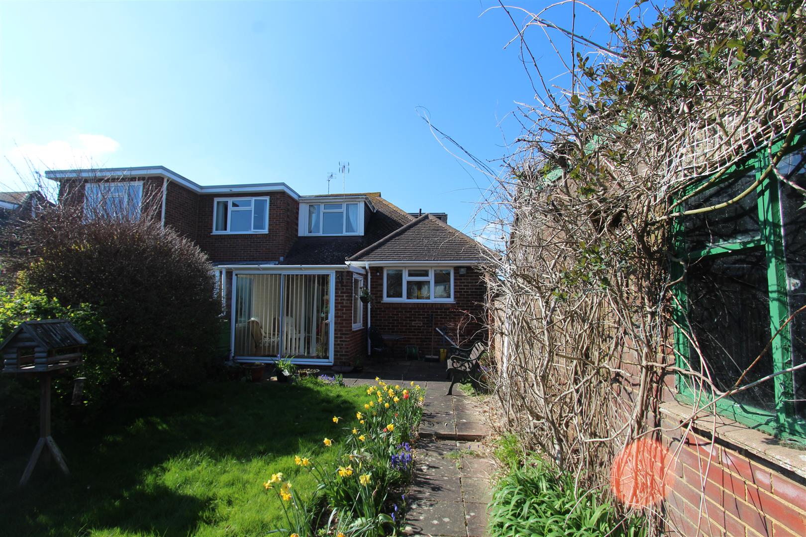 3 bedroom SemiDetached Bungalow for sale in Sittingbourne