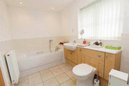 En-Suite Bathroom