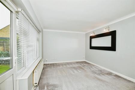 Lounge Additional
