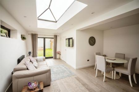 Open Plan Kitchen / Diner