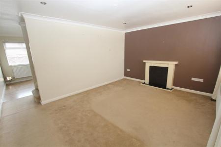 dyngley lounge.jpg