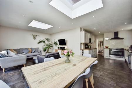 Kitchen / Diner