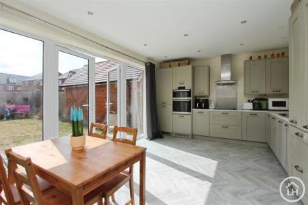 Kitchen / Diner