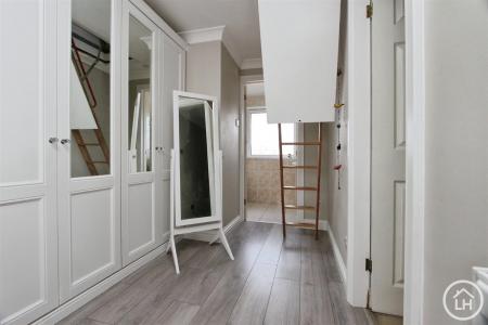 Bedroom One (Alternate With ladder Down)