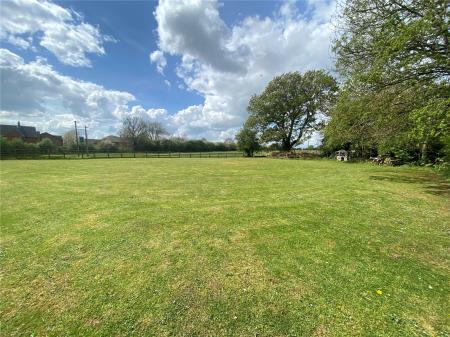 Pool Farm Court, WOODFORD HALSE, Northamptonshire, NN11
