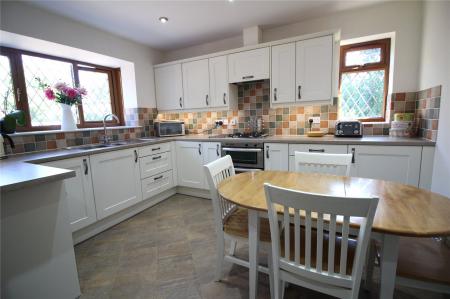 High Street, WOODFORD HALSE, Northamptonshire, NN11