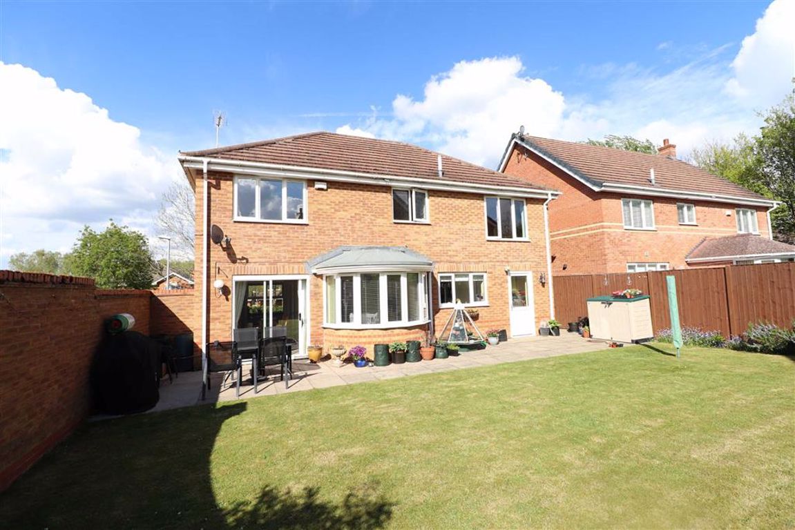 4 bedroom Detached House for sale in DAVENTRY