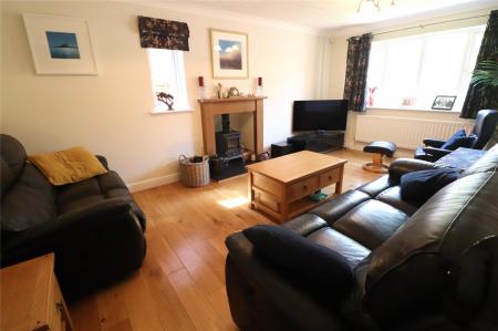 Paddock Close, RAVENSTHORPE, Northamptonshire, NN6