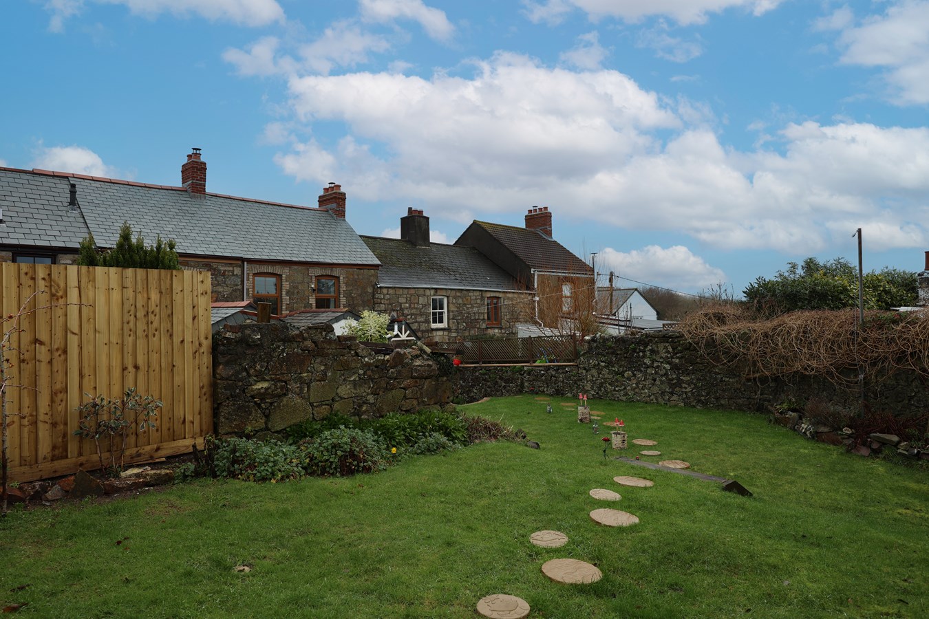 2 bedroom Terraced House for rent in St Austell
