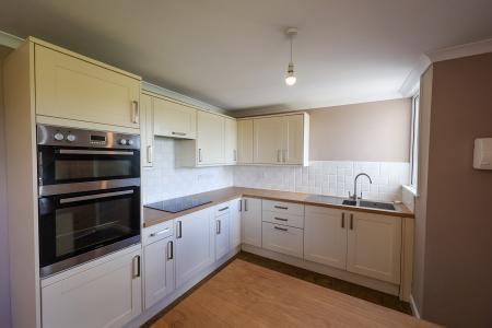 Holmbush Road, St Austell, PL25